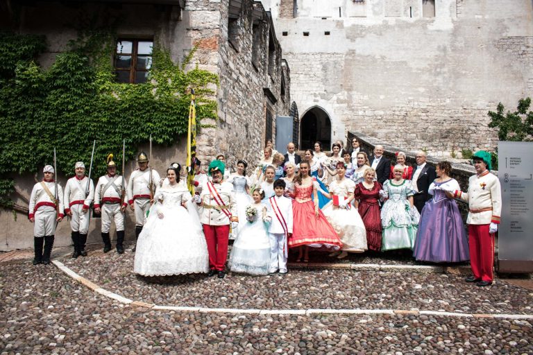 Gran ballo asburgico al Castello del Buonconsiglio, Trento (TN), Trentino Alto Adige, fotografo: Società di Danza "Circolo Tridentum", archivio ICPI Gran ballo asburgico al Castello del Buonconsiglio, Trento (TN), Trentino Alto Adige, fotografo: Società di Danza "Circolo Tridentum", archivio ICPI