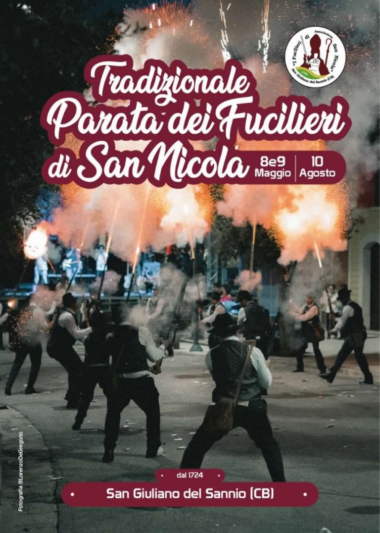Tradizionale Parata dei Fucilieri di San Nicola, San Giuliano del Sannio (CB), Molise Tradizionale Parata dei Fucilieri di San Nicola, San Giuliano del Sannio (CB), Molise