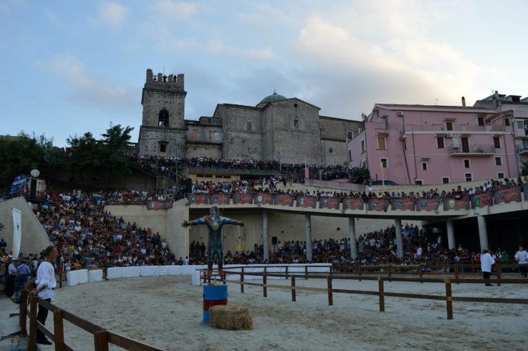Palio di Ribusa. Festival del Rinascimento Calabrese, Stilo (RC), Calabria, fotografo: Mario Fiorenza, archivio ICPI Palio di Ribusa. Festival del Rinascimento Calabrese, Stilo (RC), Calabria, fotografo: Mario Fiorenza, archivio ICPI