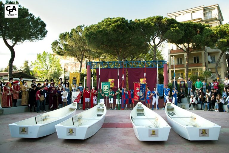 Palio delle Barche, Passignano sul Trasimeno (PG), Umbria Palio delle Barche, Passignano sul Trasimeno (PG), Umbria